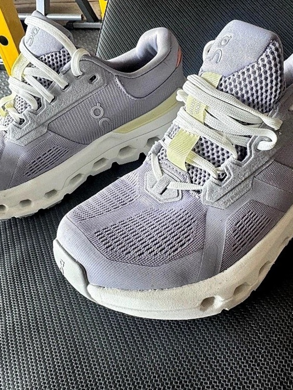 On Cloudswift Athletic Shoes Purple & White